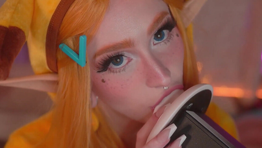 Mewlies ASMR - Sensual Ear Eating