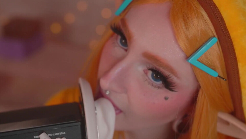 Mewlies ASMR - Sensual Ear Eating