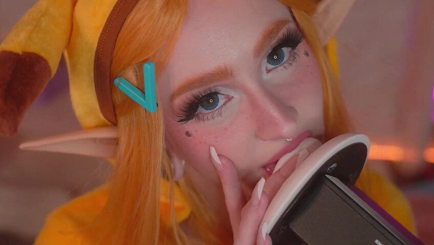 Mewlies ASMR - Sensual Ear Eating