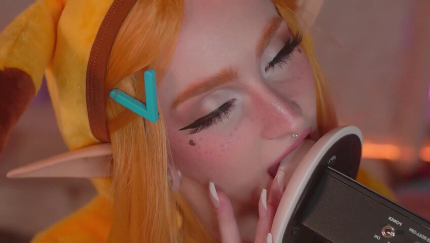 Mewlies ASMR - Sensual Ear Eating