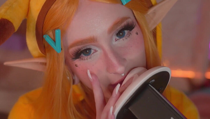 Mewlies ASMR - Sensual Ear Eating