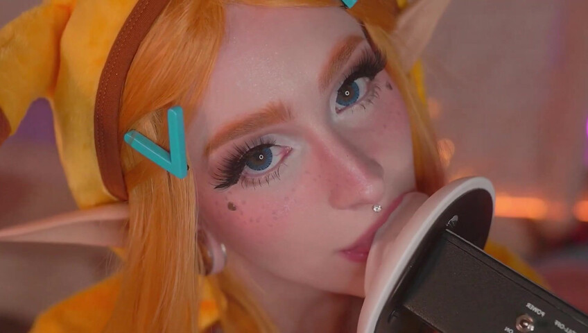 Mewlies ASMR - Sensual Ear Eating