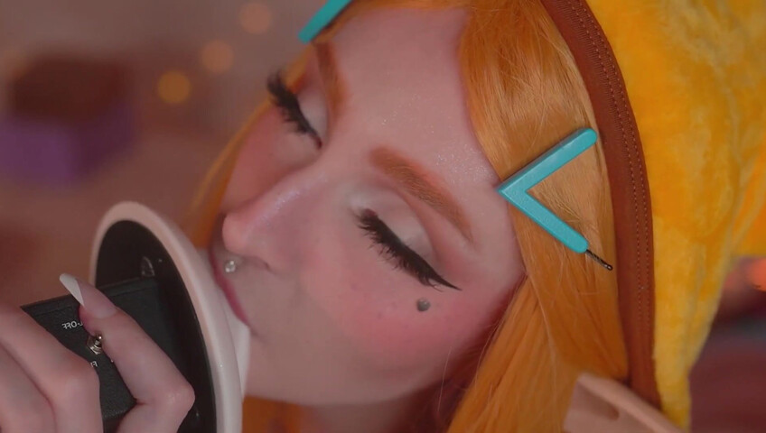 Mewlies ASMR - Sensual Ear Eating