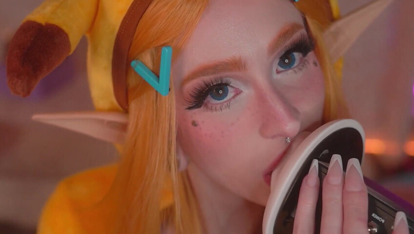 Mewlies ASMR - Sensual Ear Eating