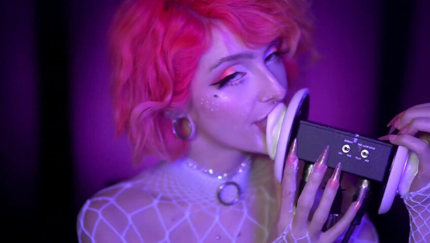 Mewlies ASMR - WHITE ICING Earlicking Patreon KINGS Exclusive