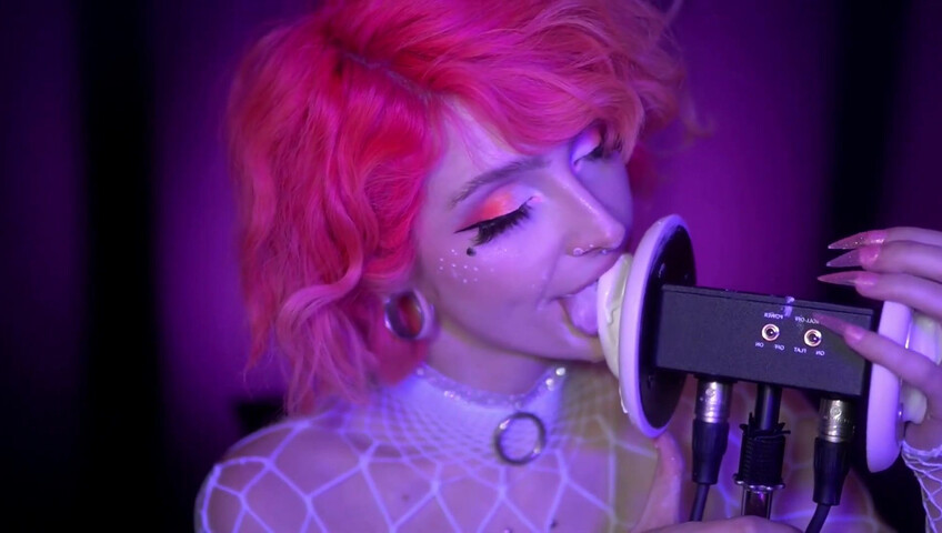 Mewlies ASMR - WHITE ICING Earlicking Patreon KINGS Exclusive