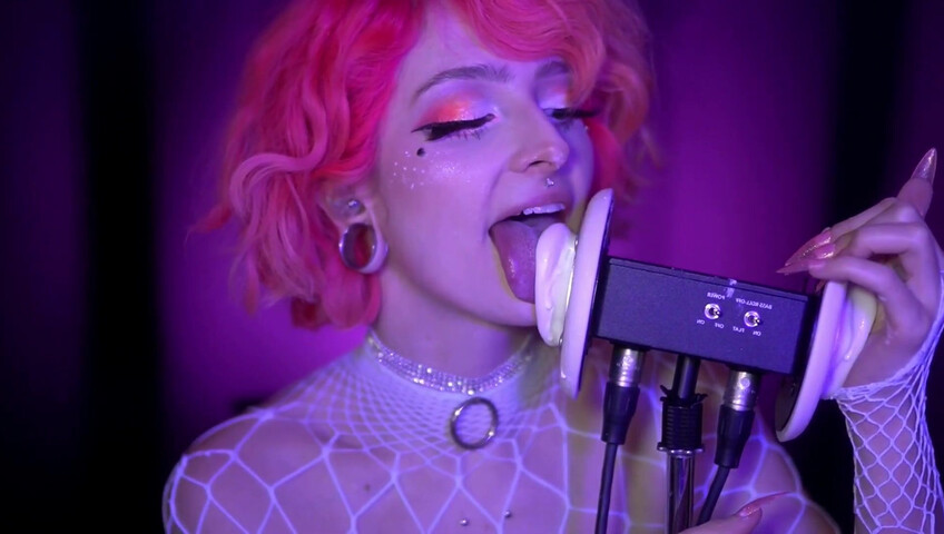 Mewlies ASMR - WHITE ICING Earlicking Patreon KINGS Exclusive