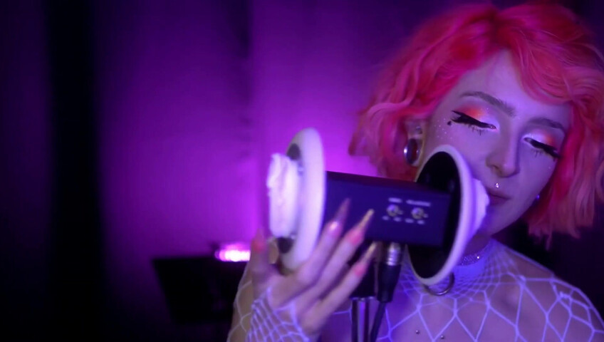 Mewlies ASMR - WHITE ICING Earlicking Patreon KINGS Exclusive