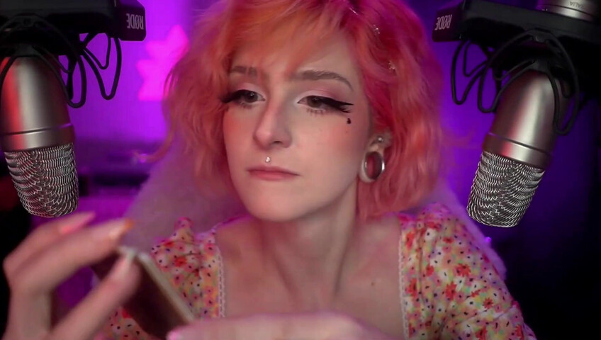 Mewlies ASMR - Yugioh Card Pack Opening ♡ Relaxing ♡ Casual Whispers & Giggles