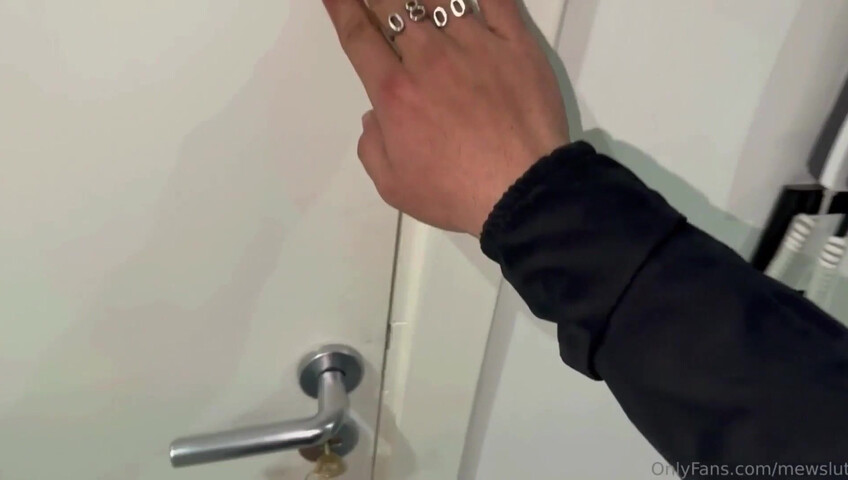 Mewslut - Deepthroat