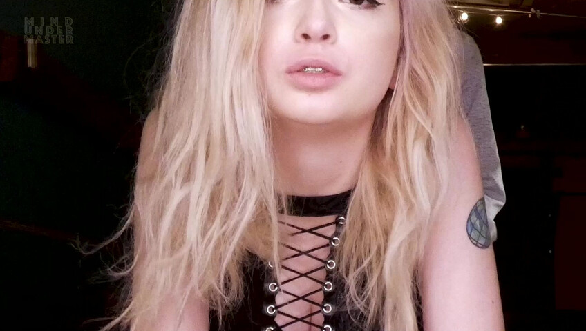 Mind Under Master - Lexi Lore - House Sitter