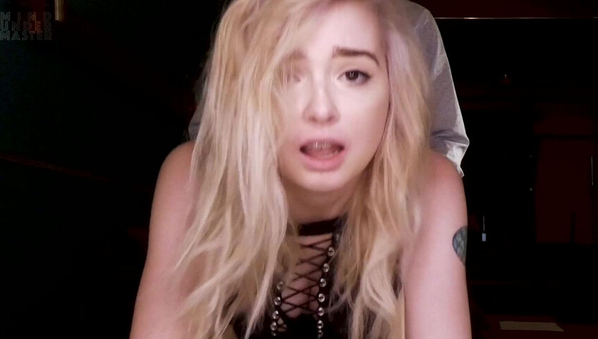 Mind Under Master - Lexi Lore - House Sitter