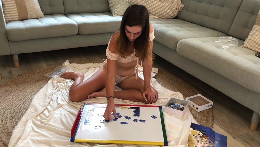 Miss Bell ASMR - 13 September 2021 - Make a Puzzle With Me