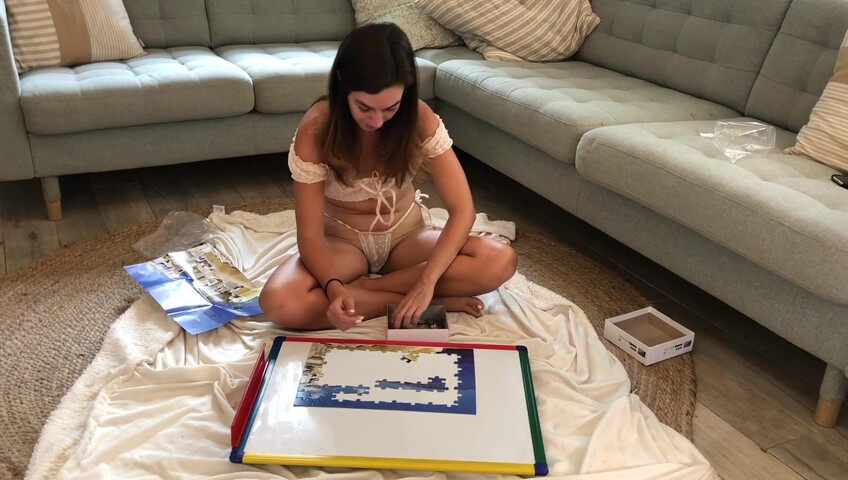 Miss Bell ASMR - 13 September 2021 - Make a Puzzle With Me