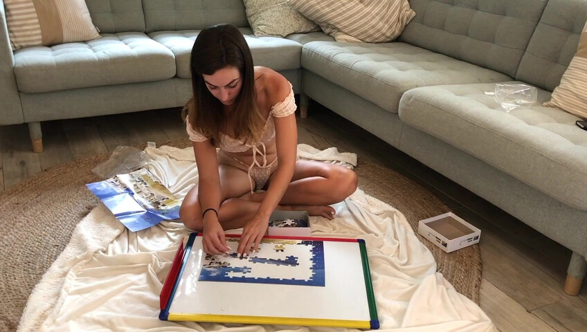 Miss Bell ASMR - 13 September 2021 - Make a Puzzle With Me