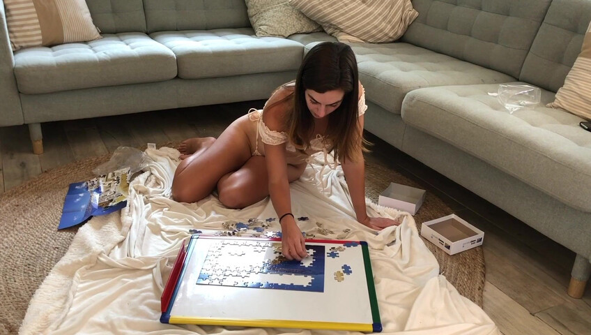 Miss Bell ASMR - 13 September 2021 - Make a Puzzle With Me