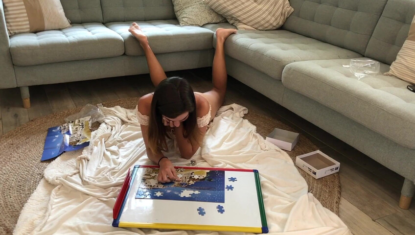 Miss Bell ASMR - 13 September 2021 - Make a Puzzle With Me