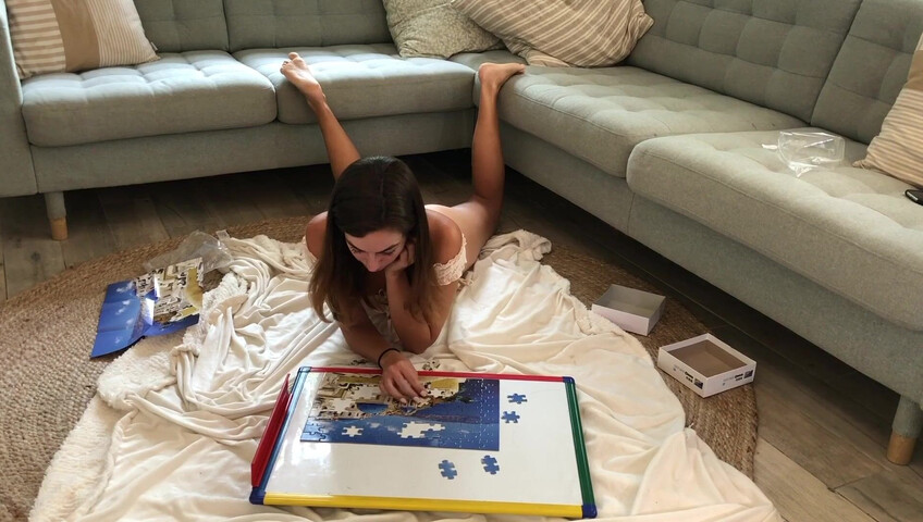 Miss Bell ASMR - 13 September 2021 - Make a Puzzle With Me