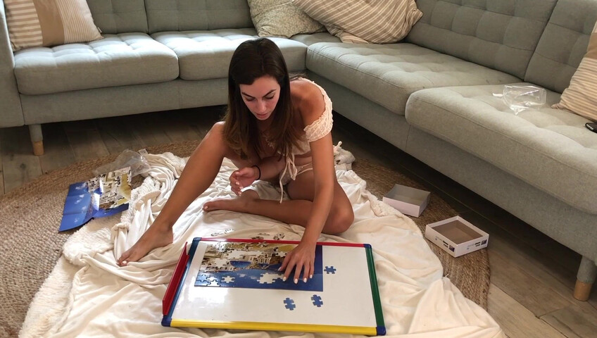 Miss Bell ASMR - 13 September 2021 - Make a Puzzle With Me