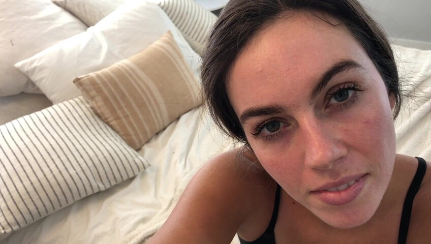 Miss Bell ASMR - 26 April 2021 - Hang Out With Your Girlfriend In Bed