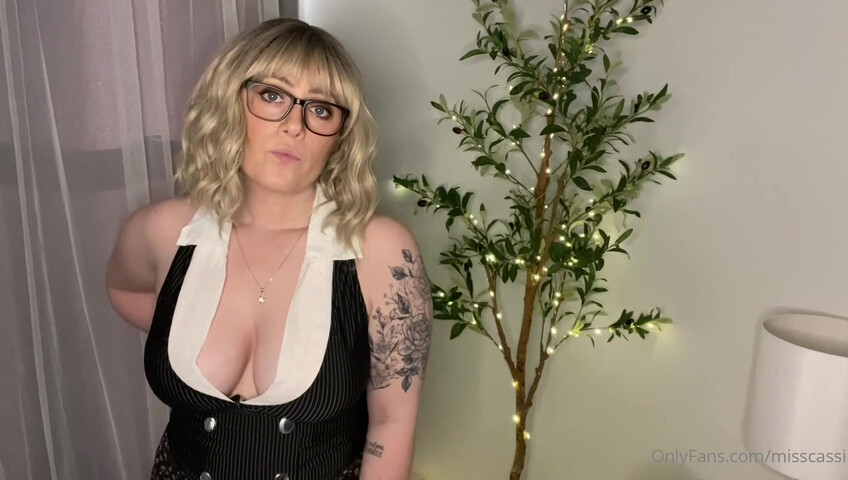 MissCassi - Sloppy Teacher Sneaks and Sucks You Off