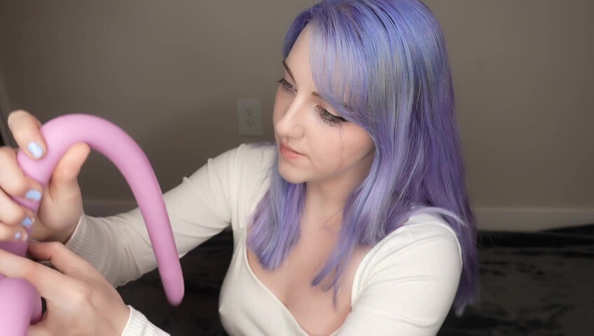 MissPrincessKay - Fucks Her Throat Hard With Huge Dildos