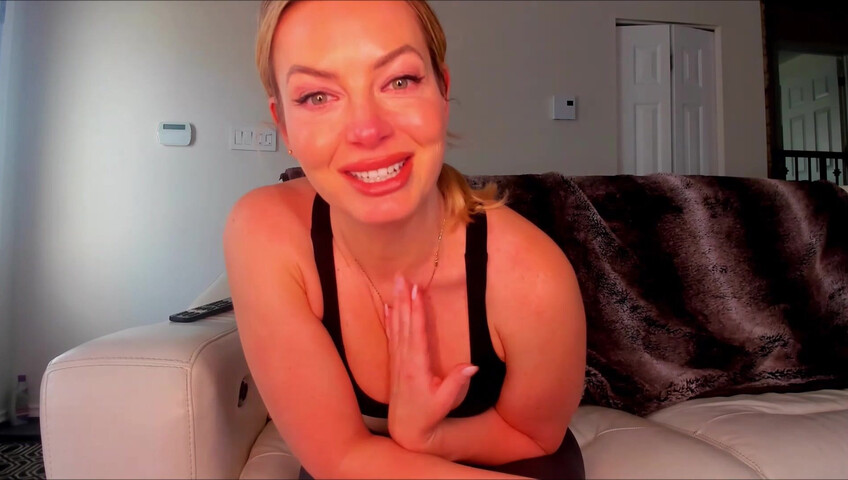 Missbehavin26 - Milfs friend gives u JOI