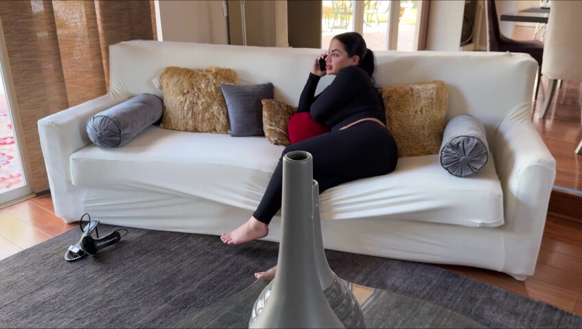 MomComesFirst - 6 February 2025 - Lissa Aires - The Anniversary