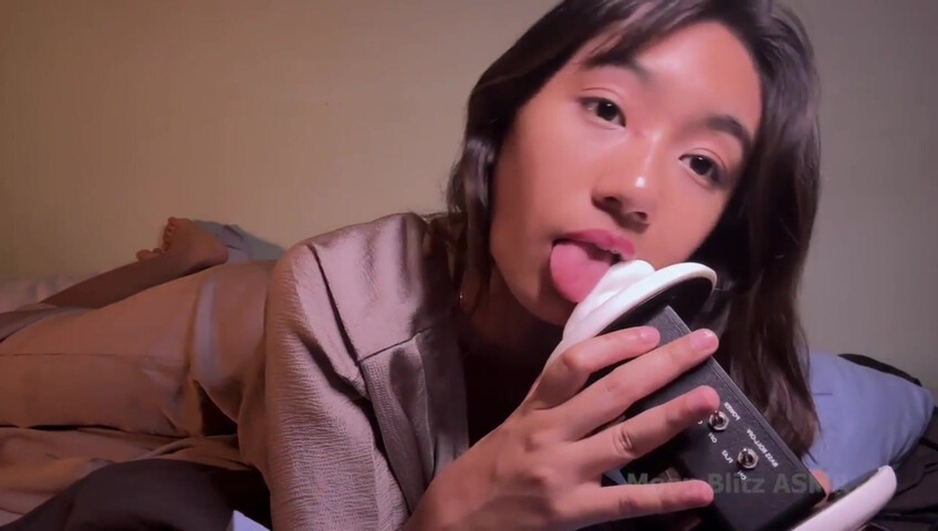 MoonBlitz ASMR - Ear eating, mouth sounds