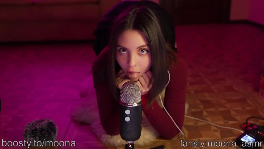 Moona ASMR - Ass and Boobs ASMR