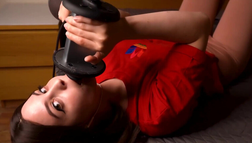 Moona ASMR - Licking In Yoga Leggings