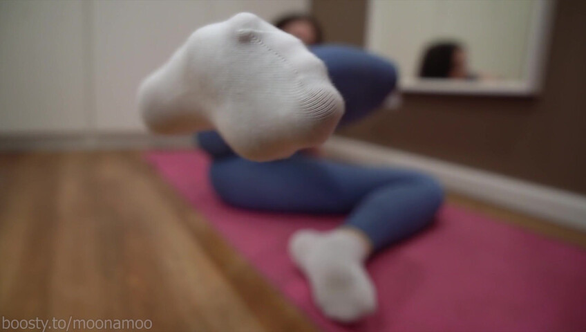 Moona ASMR - Yoga with Me