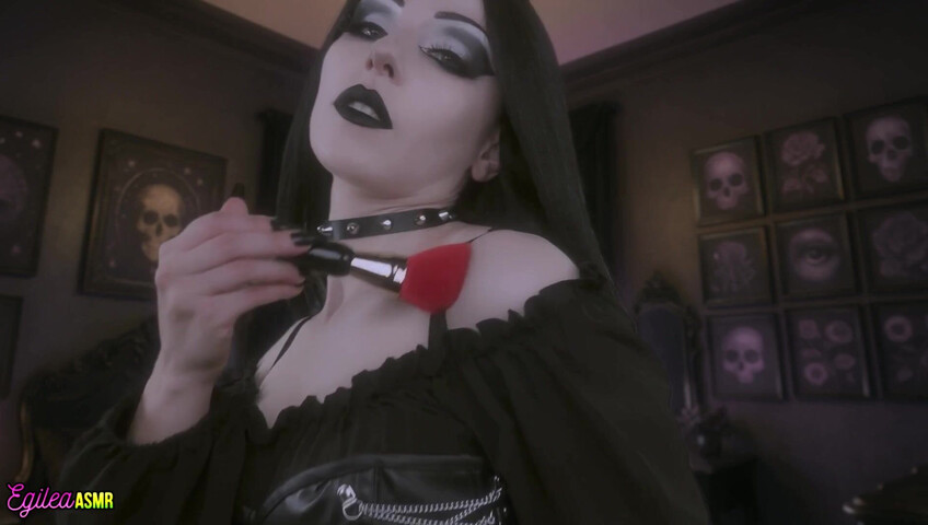 Egilea ASMR - Goth Girl Kisses You