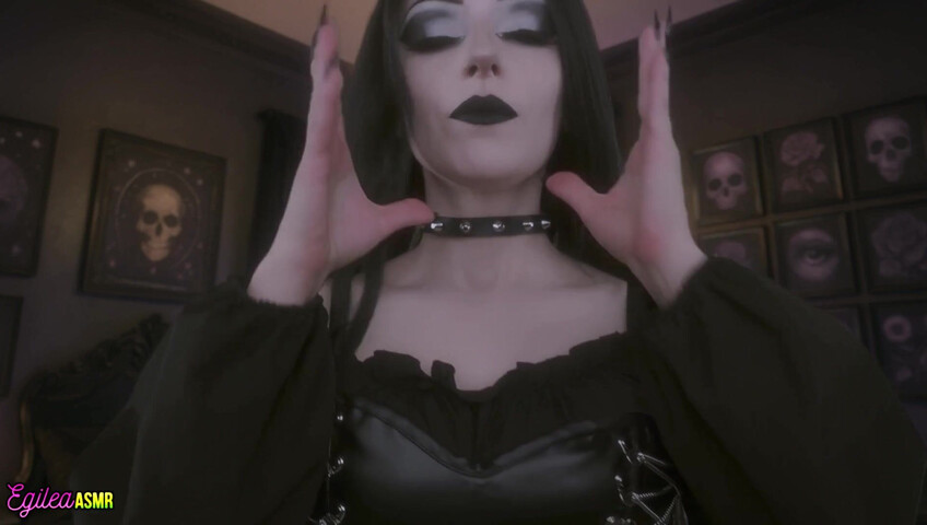 Egilea ASMR - Goth Girl Kisses You