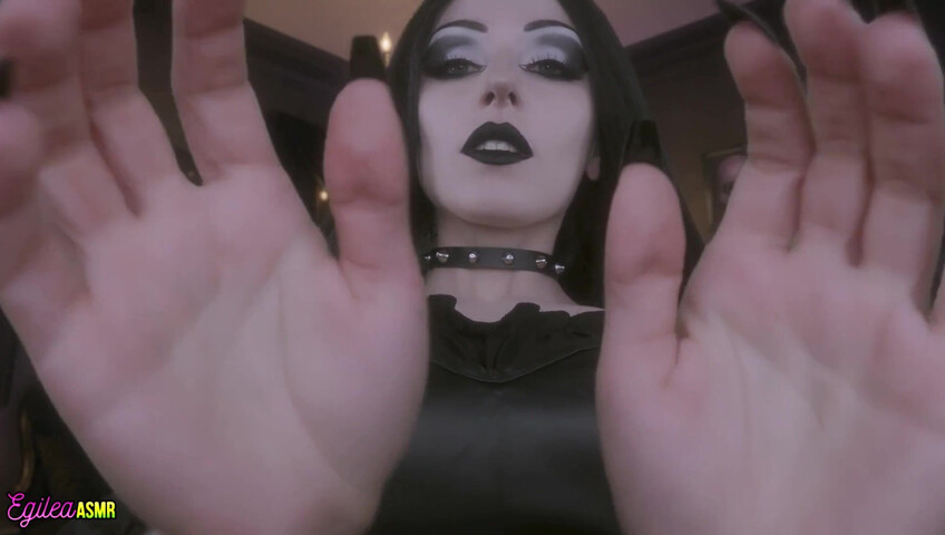 Egilea ASMR - Goth Girl Kisses You
