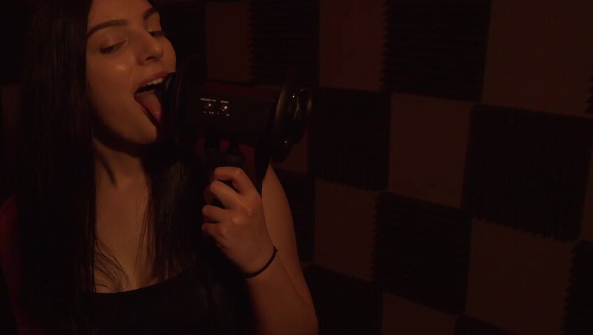 Ekko ASMR - 30 May 2021 - Bare Tits Ear Licking