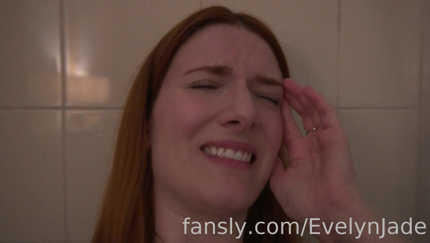 Evelyn Jade – Mom Loses Her Mind