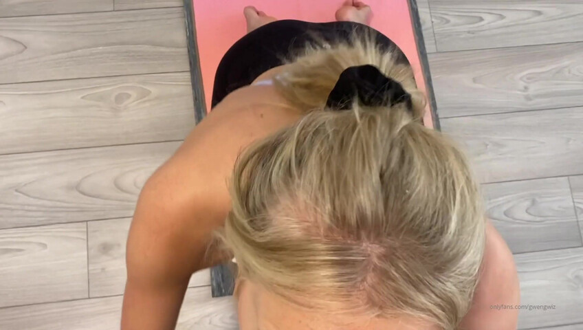 GwenGwiz - Yoga Sex
