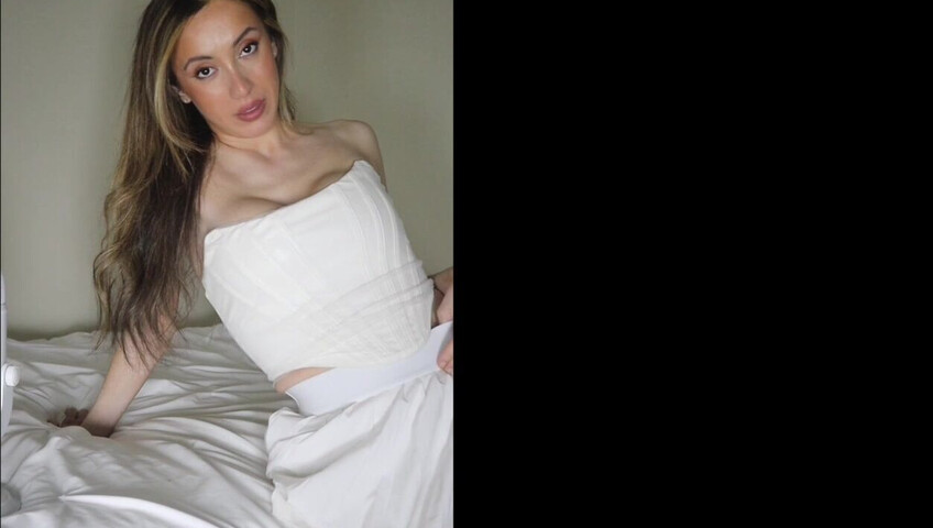 Isabella ASMR - 26 April 2024 - Flirty Transfer Student Invites You Over