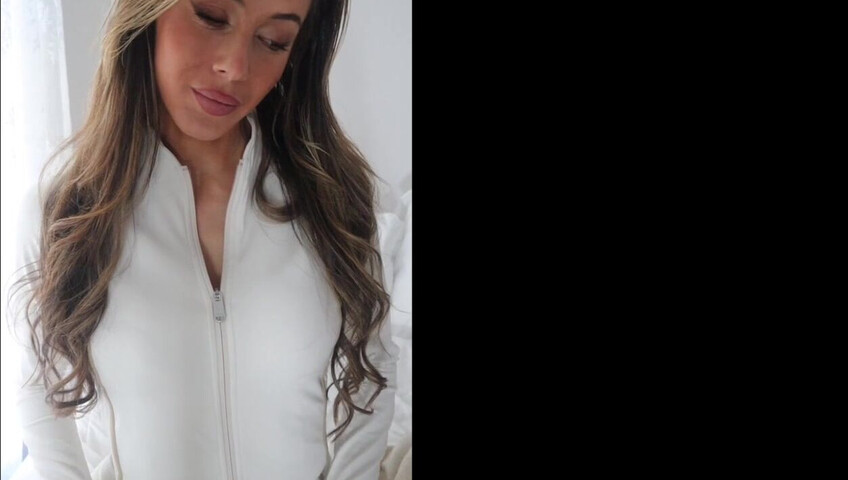 Isabella ASMR 17 January 2025 - flirty popular classmate has another kiss for you