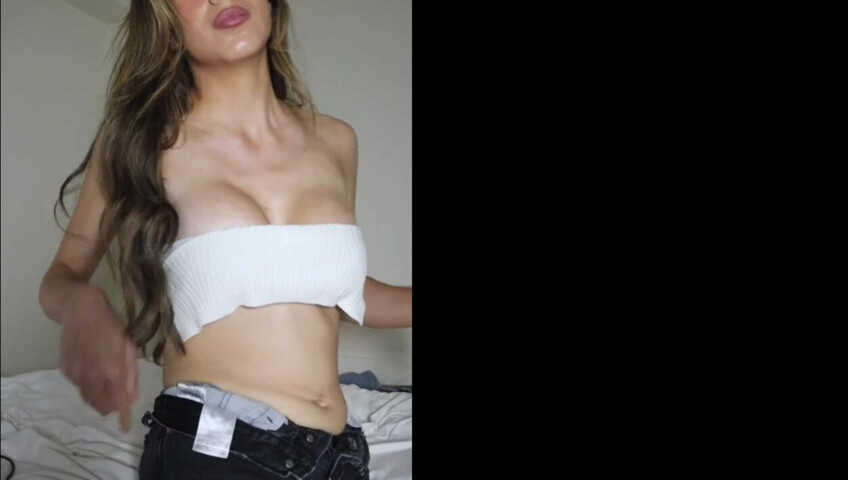 Isabella ASMR 25 August 2024 - flirty team doctor agrees to go on a date with you