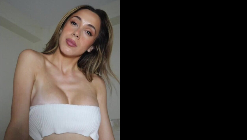 Isabella ASMR 25 August 2024 - flirty team doctor agrees to go on a date with you