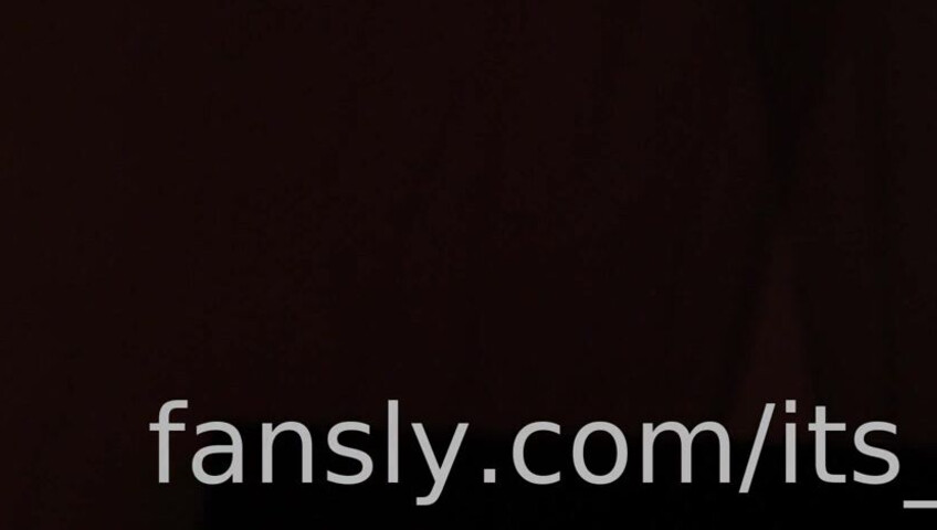 Its_Bunnii - Prop ASMR in a Towel