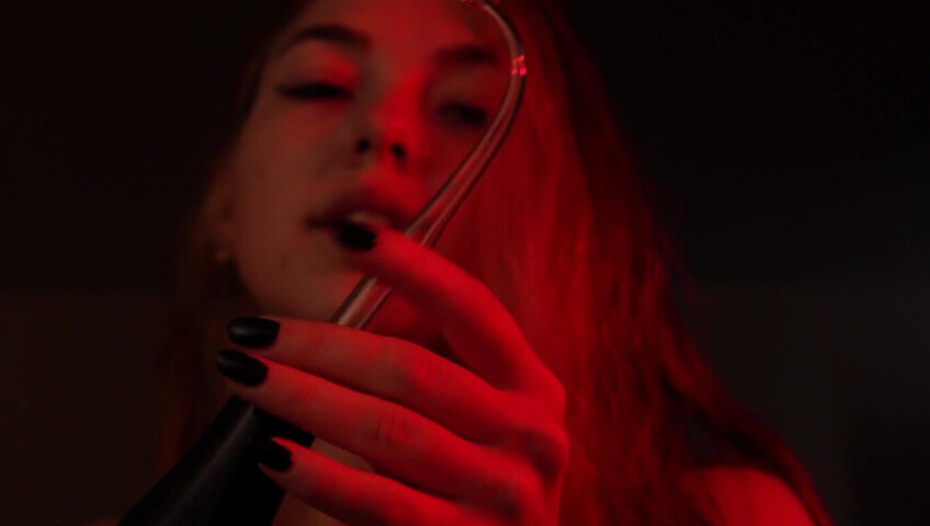 Its_Bunnii - Prop ASMR in a Towel