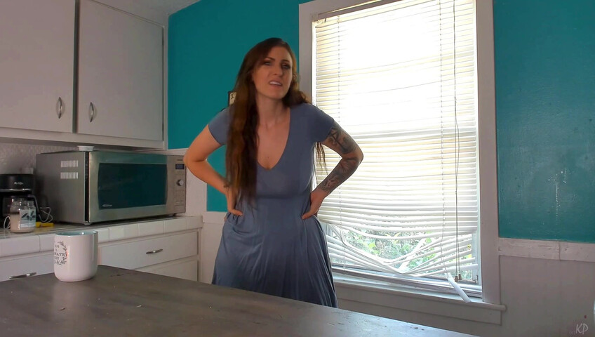 Kelly Payne - Watching Mom's Porn