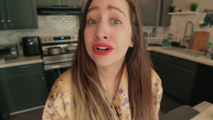 Lalunalewd - Don't Leave Your Mean Mommy