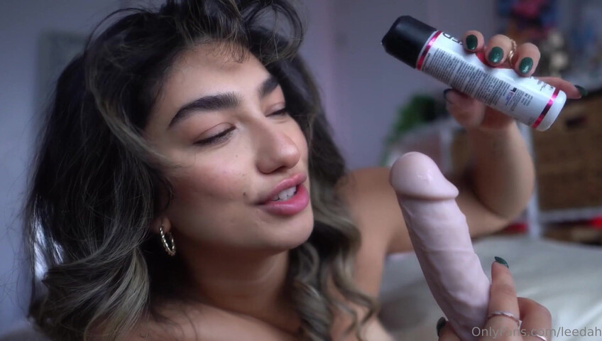 Leedah ASMR - Girlfriend Sucks You Off