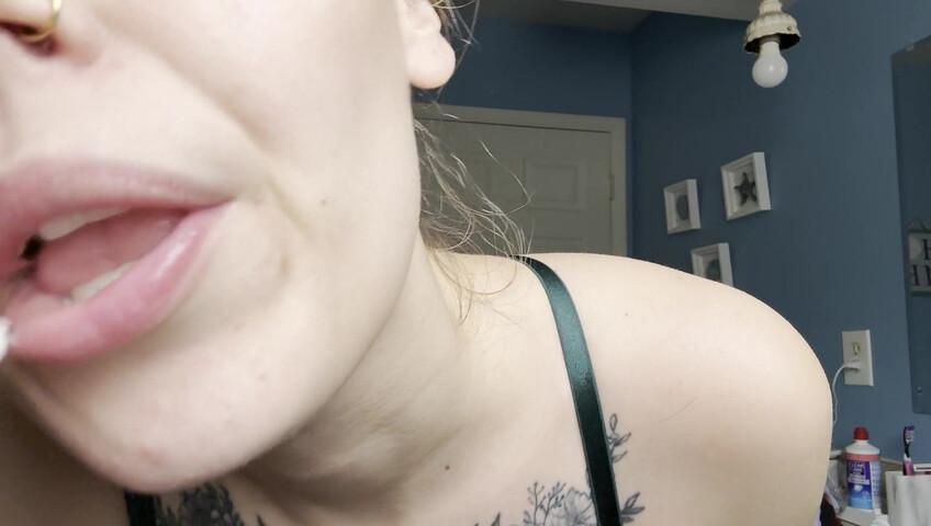 MadzzWorld - ASMR spit painting