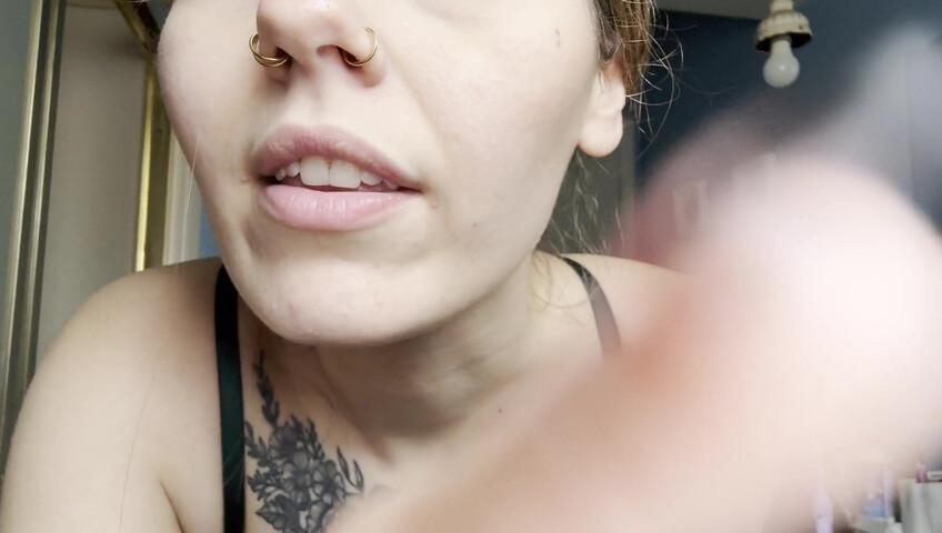 MadzzWorld - ASMR spit painting