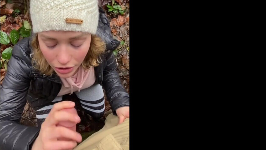 Mia Malkova Outdoor Blowjob